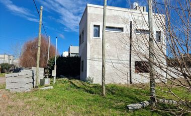 CASA EN VENTA EN LA PLATA ARTURO SEGUI