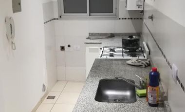 EXCELENTE DEPARTAMENTO DE 2 AMB  SAN FERNANDO LAVALLE 681