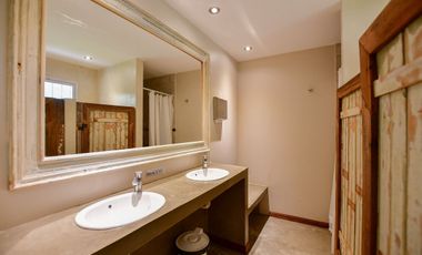 CASA QUINTA Y SALÓN DE EVENTO EN VENTA, EST. CHICA