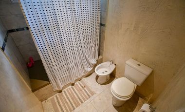 CASA QUINTA Y SALÓN DE EVENTO EN VENTA, EST. CHICA