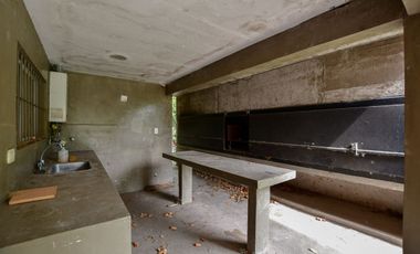 CASA QUINTA Y SALÓN DE EVENTO EN VENTA, EST. CHICA