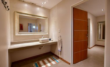 CASA QUINTA Y SALÓN DE EVENTO EN VENTA, EST. CHICA