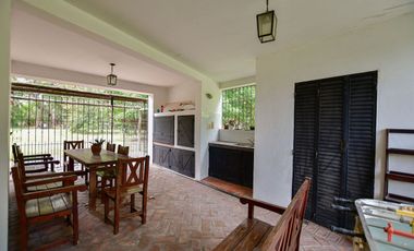 CASA QUINTA Y SALÓN DE EVENTO EN VENTA, EST. CHICA