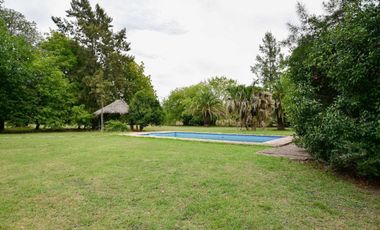 CASA QUINTA Y SALÓN DE EVENTO EN VENTA, EST. CHICA