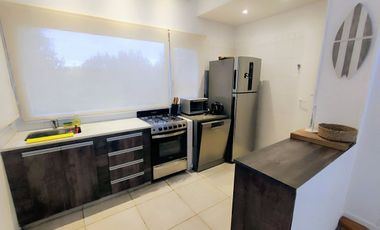 Venta Casa CARILO 3 ambientes con piscina y parque