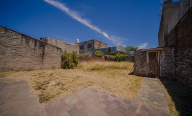 Casa terreno en Ciudadela. AU Oeste y Gral Paz