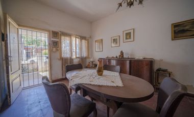 Casa terreno en Ciudadela. AU Oeste y Gral Paz