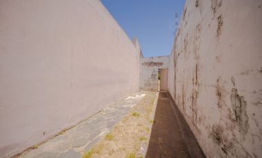 Casa terreno en Ciudadela. AU Oeste y Gral Paz
