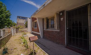 Casa terreno en Ciudadela. AU Oeste y Gral Paz