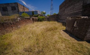 Casa terreno en Ciudadela. AU Oeste y Gral Paz