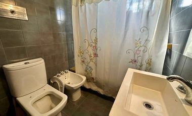 Casa en Alquiler 5 amb Barrio Privado Loma Verde