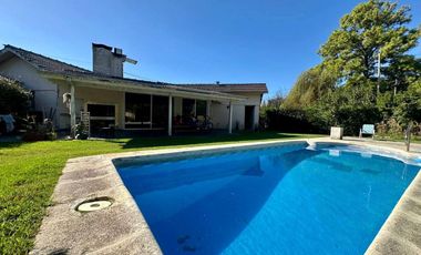 Casa en Alquiler 5 amb Barrio Privado Loma Verde