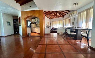 Casa en Alquiler 5 amb Barrio Privado Loma Verde