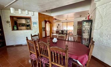 Casa en Alquiler 5 amb Barrio Privado Loma Verde