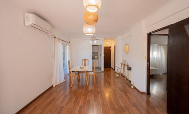 Departamento a la venta, 2 dormitorios y cochera.