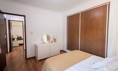 Departamento a la venta, 2 dormitorios y cochera.