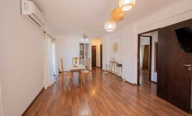 Departamento a la venta, 2 dormitorios y cochera.