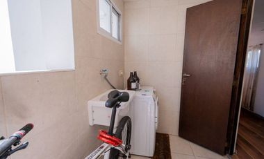 Departamento a la venta, 2 dormitorios y cochera.