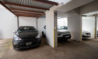 Departamento a la venta, 2 dormitorios y cochera.
