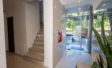 Departamento a la venta, 2 dormitorios y cochera.