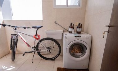 Departamento a la venta, 2 dormitorios y cochera.