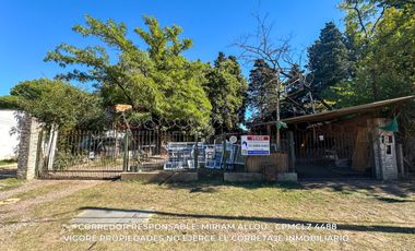 Casa 6 ambientes de 80m2  en gran lote de 734m2 ubicada en Monte grande