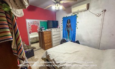 Casa 6 ambientes de 80m2  en gran lote de 734m2 ubicada en Monte grande