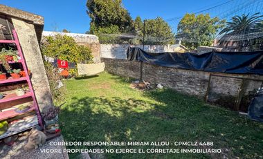 Casa 6 ambientes de 80m2  en gran lote de 734m2 ubicada en Monte grande