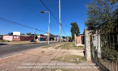 Casa 6 ambientes de 80m2  en gran lote de 734m2 ubicada en Monte grande