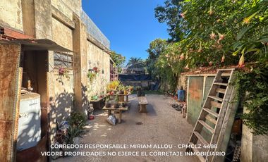 Casa 6 ambientes de 80m2  en gran lote de 734m2 ubicada en Monte grande