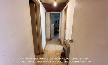 Casa 6 ambientes de 80m2  en gran lote de 734m2 ubicada en Monte grande