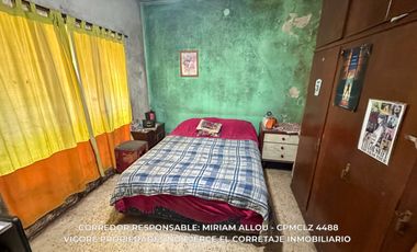 Casa 6 ambientes de 80m2  en gran lote de 734m2 ubicada en Monte grande