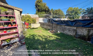 Casa 6 ambientes de 80m2  en gran lote de 734m2 ubicada en Monte grande