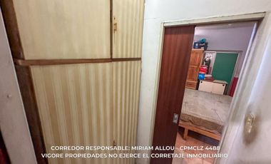 Casa 6 ambientes de 80m2  en gran lote de 734m2 ubicada en Monte grande