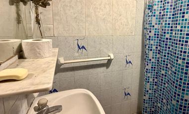 Chalet de 8 ambientes en lote propio c/ cochera en Mar de Ajo