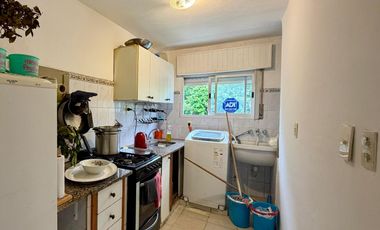 Chalet de 8 ambientes en lote propio c/ cochera en Mar de Ajo