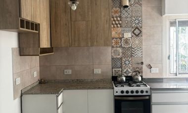 Casa en alquiler en Moron Sur