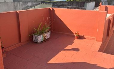 Casa en alquiler en Moron Sur