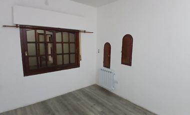 Casa en alquiler en Remedios de Escalada Este