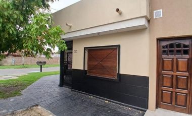 Casa en alquiler en Remedios de Escalada Este