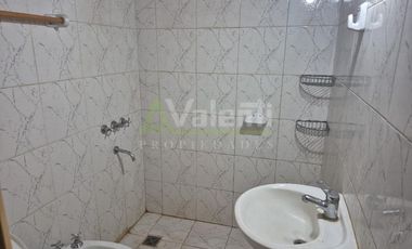 Casa PH en alquiler en Parque Quirno