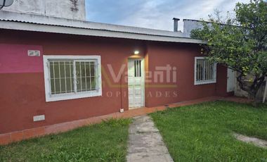 Casa PH en alquiler en Parque Quirno