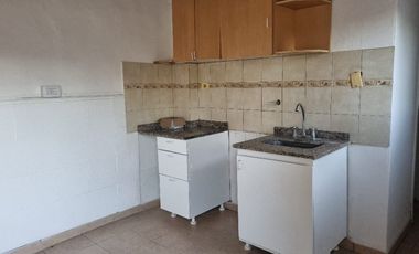 Casa PH en alquiler en Parque Quirno