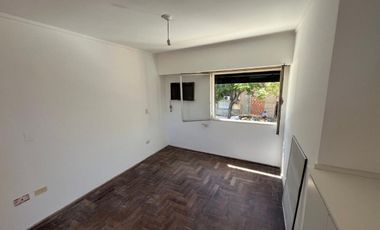 REMAX VENDE EXCELENTE CASA