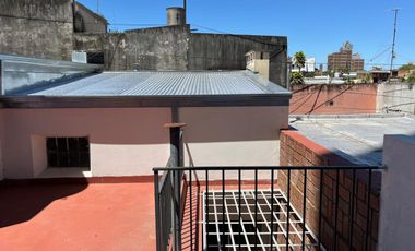 REMAX VENDE EXCELENTE CASA