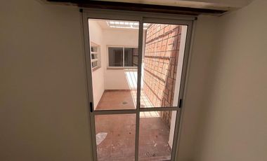 REMAX VENDE EXCELENTE CASA