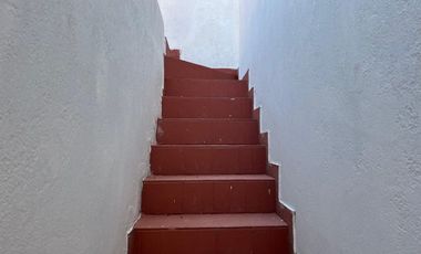 REMAX VENDE EXCELENTE CASA