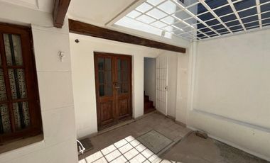 REMAX VENDE EXCELENTE CASA