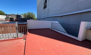 REMAX VENDE EXCELENTE CASA