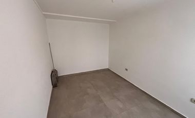 REMAX VENDE EXCELENTE CASA